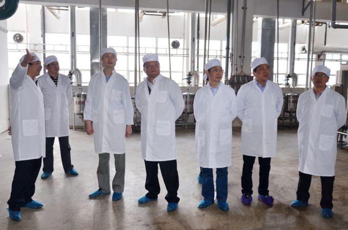 江西省藥監(jiān)局吳維副局長到仁和集團調研