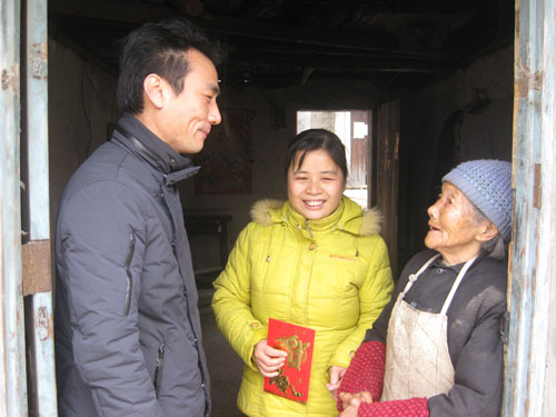 新年送溫暖，真情暖人心